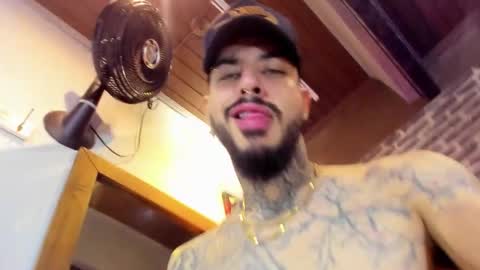 ---Vinzen--- online show from December 3, 4:53 am