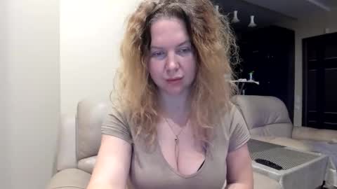 viodetta online show from December 6, 7:45 pm