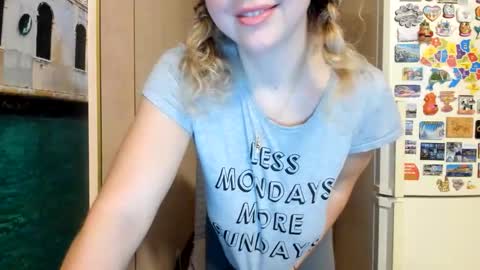 Snapshot of viodetta chatting on November 9, 11:30 am viodetta online show from November 9, 11:30 am