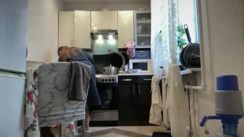 Funny  girl online show from January 16, 6:17 am