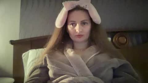 Funny  girl online show from March 18, 1:09 am