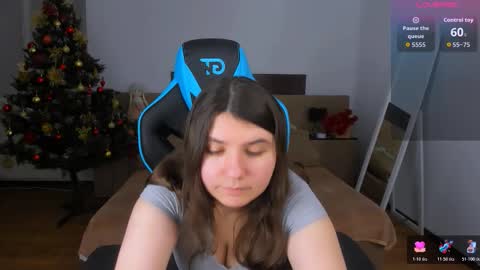 Snapshot of viola__shy chatting on January 9, 9:16 pm Viola online show from January 9, 9:16 pm