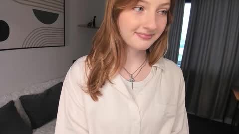 Snapshot of viola_larson chatting on February 28, 11:11 am Viola but friends call me Sisi online show from February 28, 11:11 am