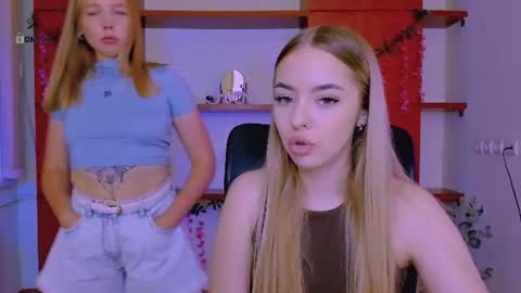 Snapshot of viola_sweet_ chatting on June 21, 9:01 am viola_sweet_ online show from June 21, 9:01 am