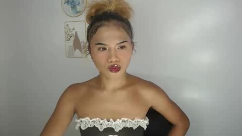 kate 3 online show from May 12, 8:22 am