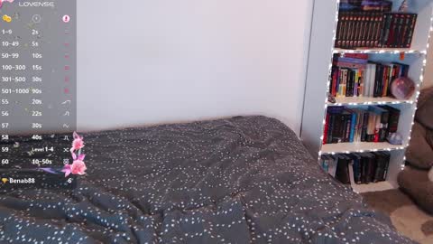 Snapshot of violawane chatting on April 1, 1:41 pm Viola online show from April 1, 1:41 pm