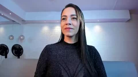 Violett  Everyday From 0530 to 1430 Col Time online show from November 21, 10:36 am