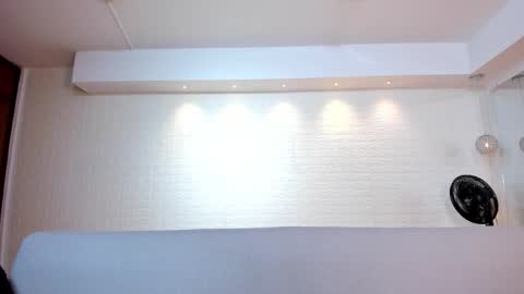 Violett  Everyday From 0530 to 1430 Col Time online show from November 22, 10:36 am