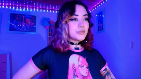 violet online show from December 4, 6:01 am