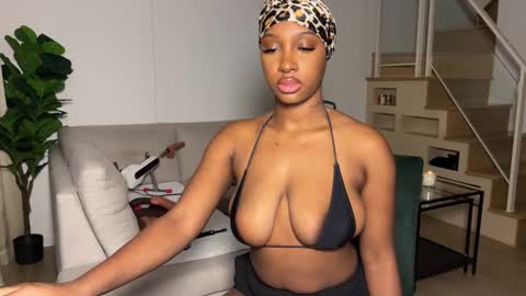 Fantasy Black Girl online show from November 11, 5:18 am