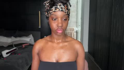 Fantasy Black Girl online show from May 12, 9:50 am