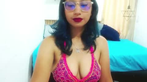 V I O L E T  online show from May 2, 1:49 pm