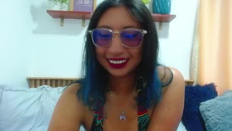 V I O L E T  online show from May 15, 2:13 pm
