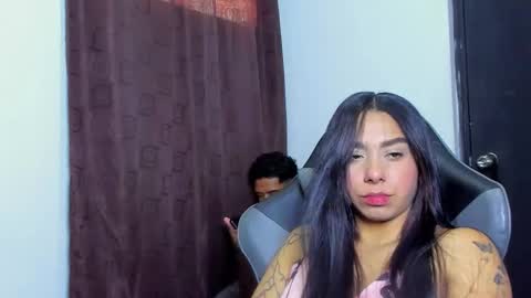 Violet and Myers online show from January 6, 7:28 pm