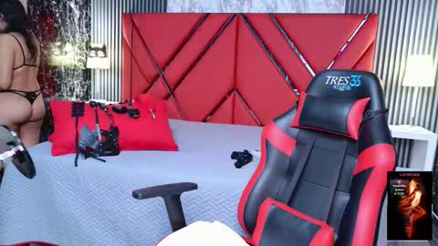 Violet online show from March 1, 2:08 pm