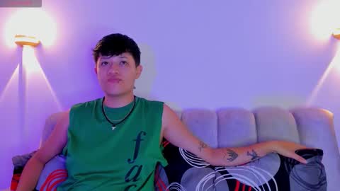 Violet and Casper online show from November 13, 6:34 am