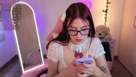 violet online show from February 12, 5:52 pm