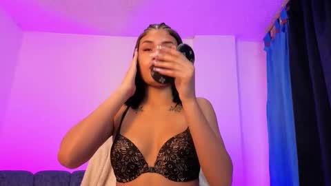 violet_jhonson online show from November 15, 12:45 pm