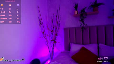 Violet Jones online show from January 27, 1:09 pm