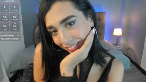 Violet online show from December 18, 8:59 pm