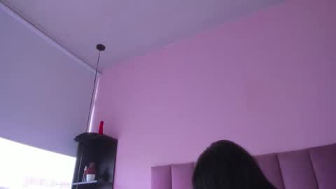 violet online show from September 18, 1:46 pm