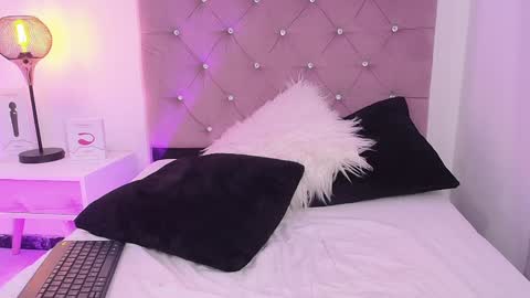 Mary online show from February 5, 5:31 pm