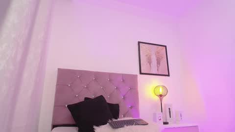 Mary online show from February 10, 2:05 pm