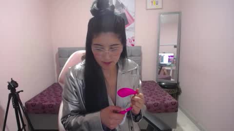 Violet  online show from November 25, 12:27 pm