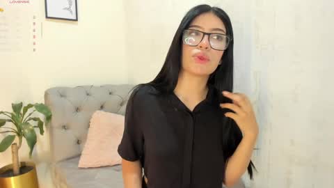  Violet  online show from May 27, 6:16 pm