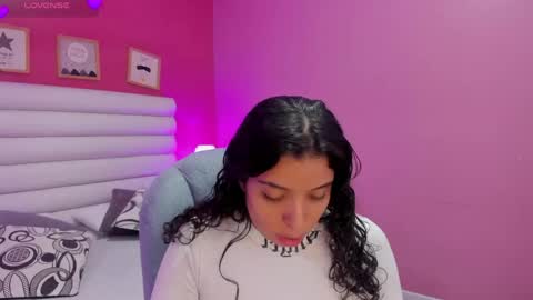 violet_sinclair online show from June 5, 11:38 am