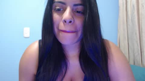 Snapshot of violeta_53 chatting on October 10, 12:15 pm Violeta online show from October 10, 12:15 pm