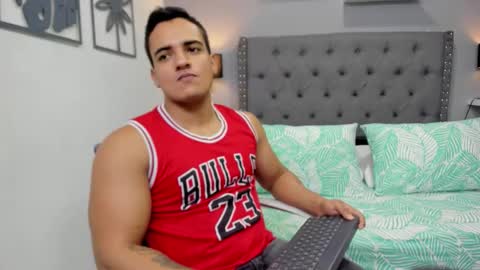 Snapshot of violeta_and_maxx chatting on October 25, 2:19 am VIOLETA AND MAXX online show from October 25, 2:19 am