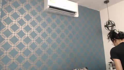 Violeta  online show from December 20, 1:25 am