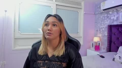 violeta_medina online show from May 20, 2:40 am