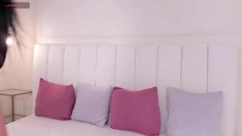 Snapshot of violeta_rodriguez_ chatting on February 24, 12:03 pm Violeta Rodriguez online show from February 24, 12:03 pm