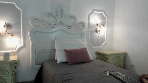 violeta_sannz online show from June 15, 7:38 pm