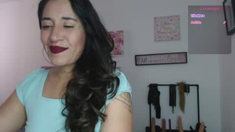 violeta_scott_ online show from June 12, 12:15 pm