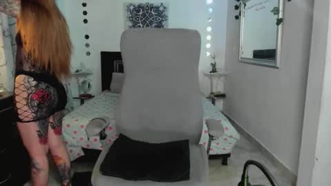 Violeta online show from April 16, 4:46 am