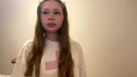 Annie online show from May 30, 7:33 pm