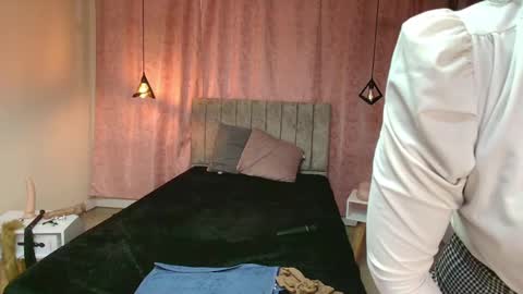 VIOLETA online show from February 14, 12:57 pm