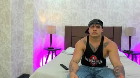 vioeta y dante online show from September 13, 3:28 am