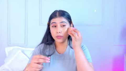 Violet online show from July 2, 1:06 pm