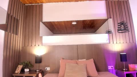 Violet online show from September 26, 1:59 pm