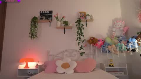 violeth___ online show from May 28, 1:19 pm
