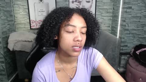 Snapshot of violeth_b chatting on September 17, 12:40 pm violeth_b online show from September 17, 12:40 pm