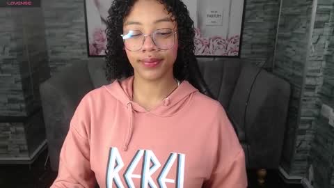 Snapshot of violeth_b chatting on October 6, 12:46 pm violeth_b online show from October 6, 12:46 pm