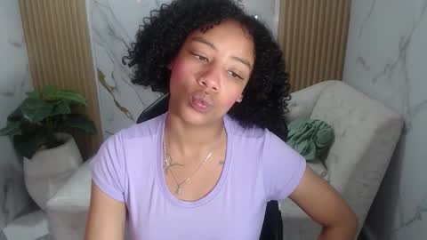 Snapshot of violeth_b chatting on October 16, 12:50 pm violeth_b online show from October 16, 12:50 pm