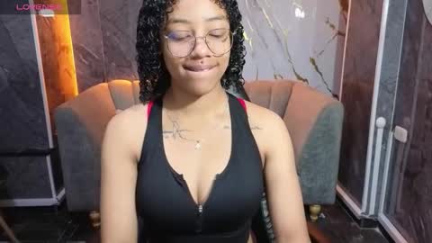 Snapshot of violeth_b chatting on October 20, 12:38 pm violeth_b online show from October 20, 12:38 pm