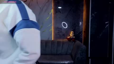 violeth_b online show from April 16, 1:01 pm