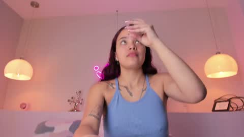 Violeth Hill online show from January 20, 8:07 pm